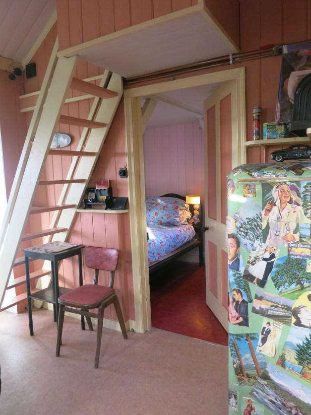 Sitting room door way